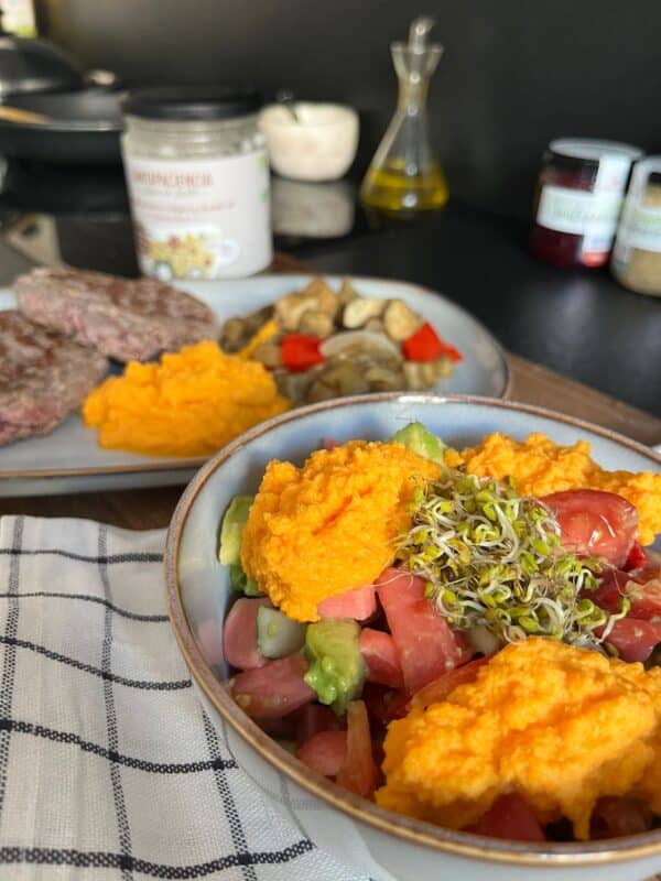 Salsa de zanahoria saludable con caldo de huesos SantaPaciencia, cremosa, nutritiva y fácil de preparar